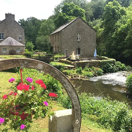 Le Moulin De La Touche Plouguenast-Langast
